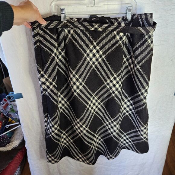 JONES NEW YORK Wool Skirt with Belt Size 14W - Picture 5 of 5